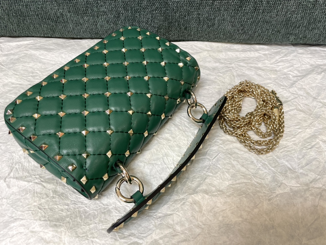 Valentino Garavani Rockstud Spike Small Chain Bag in Dark Green Supple Lambskin Nappa